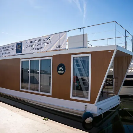 House Boat *